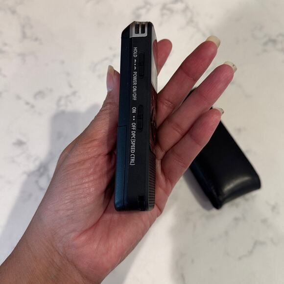 SONY ICD-PX370 Mono Digital Voice Recorder with Built-in USB with case - Picture 4 of 9